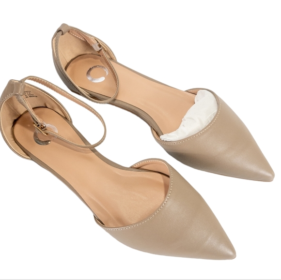 Journee Collection Reba Flat Taupe -7.5 - Picture 7 of 9